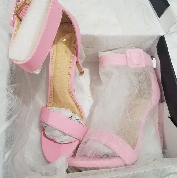 Olivia Jaymes Ankle Cuff Stiletto - Picture 3 of 5